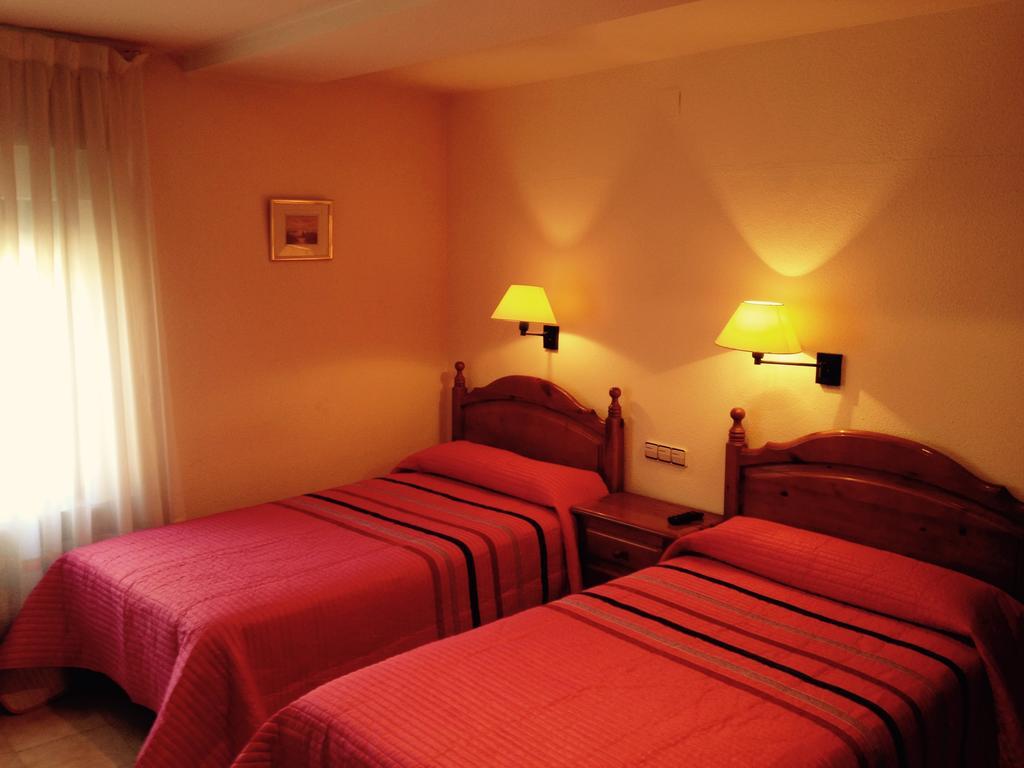 Hostal Nicolás Medinaceli Habitación foto